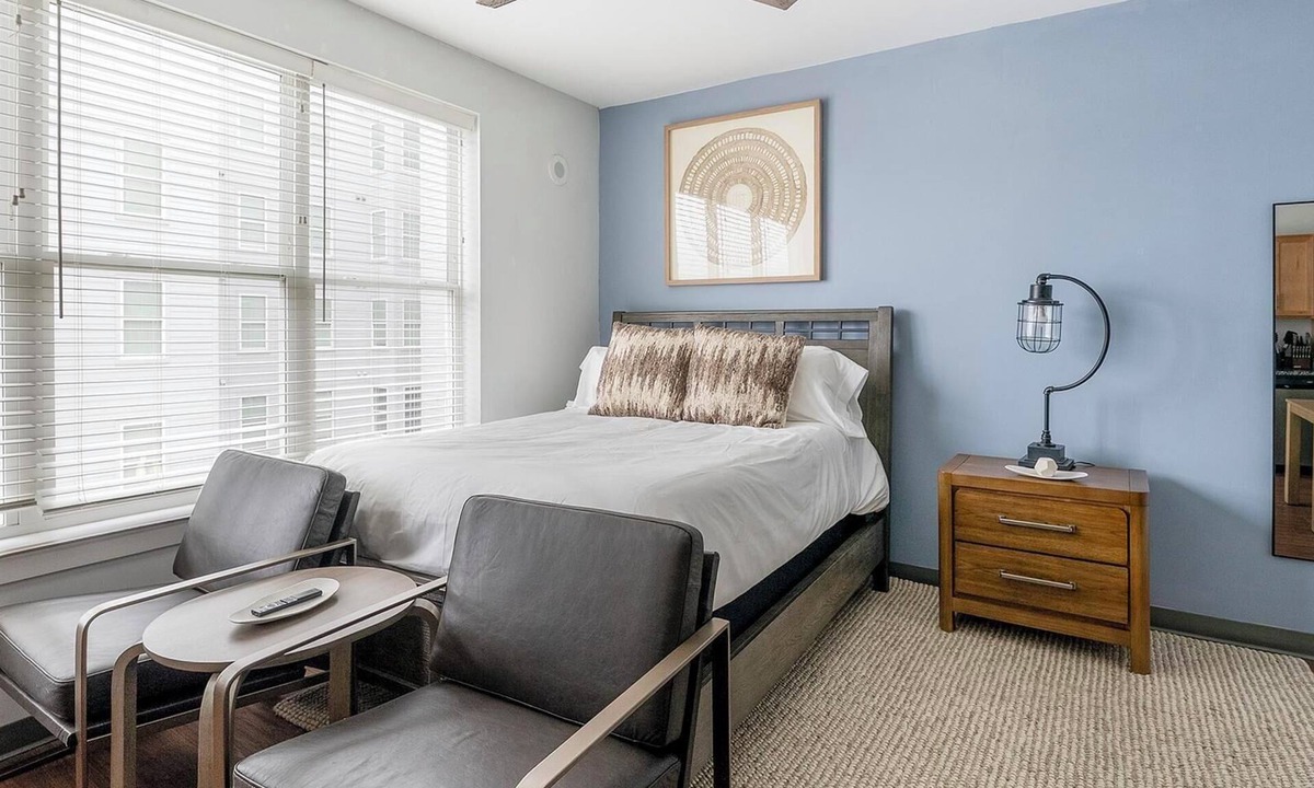 Five Points South Apartment | Landing | Chic Studio, Gym, Yoga Studio