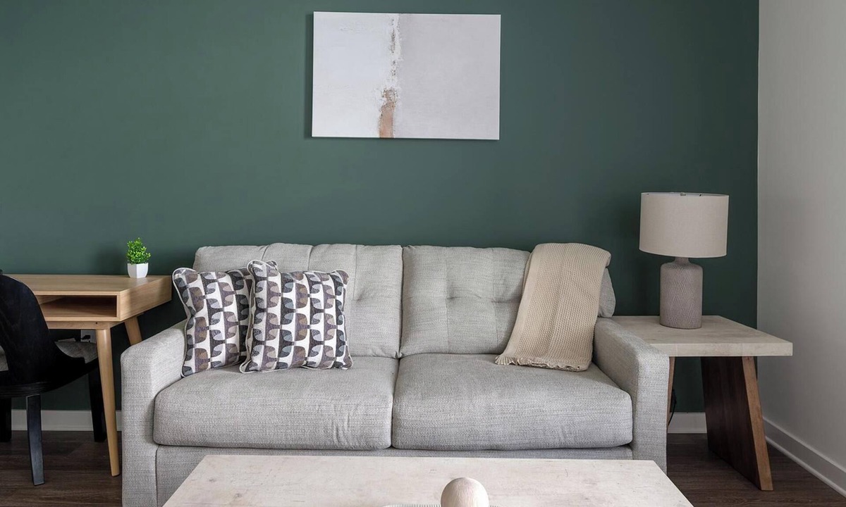 Brentwood Apartment | Landing | Modern 1BD, Gym, Clubhouse