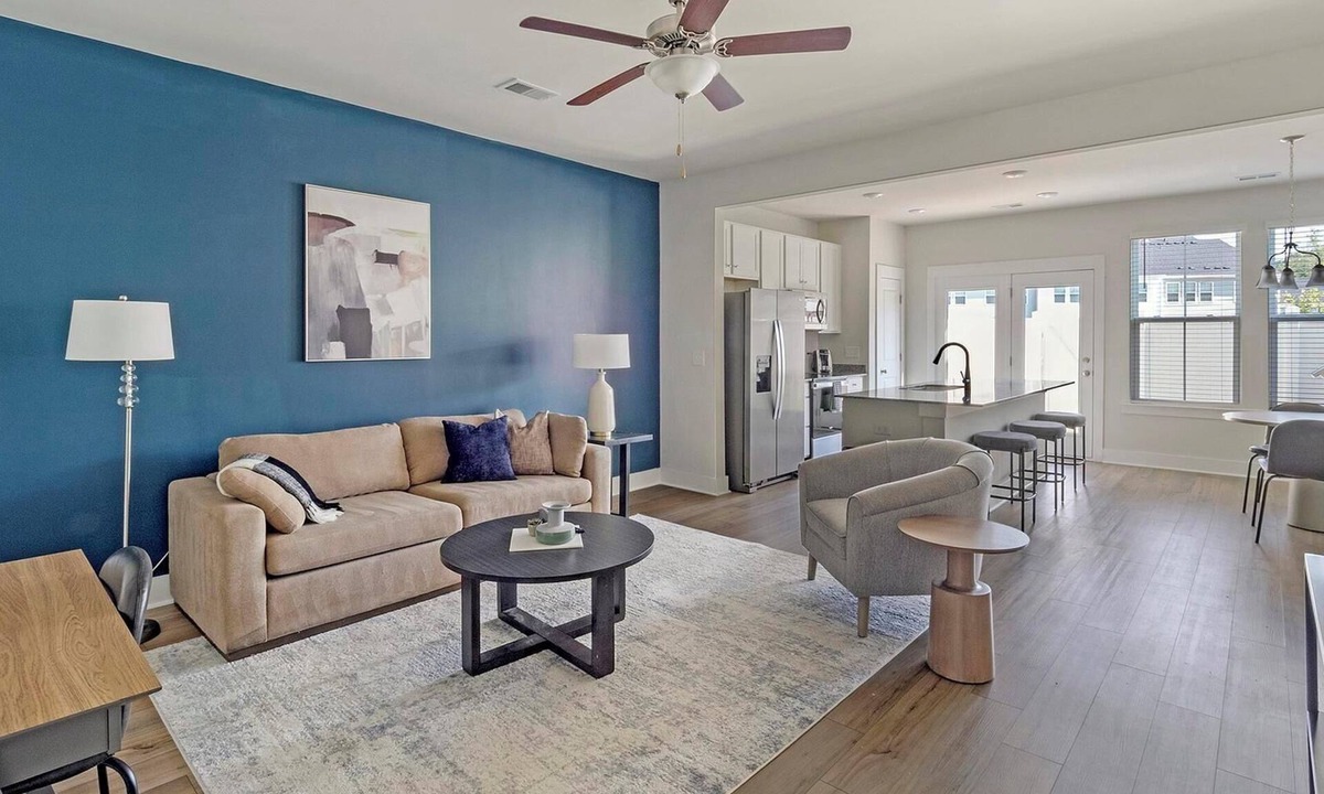 Summerville Apartment | Landing | Modern 3BD, Gym, Yoga Studio