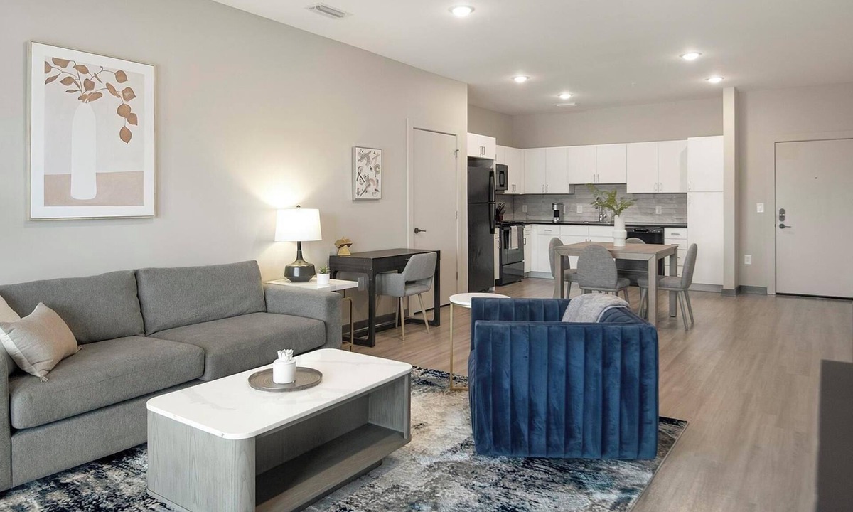 Pinch District Apartment | Landing | Spectacular 2BD, Rooftop Lounge, Pool