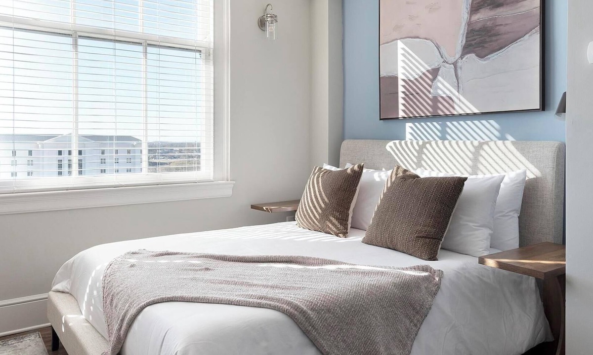 Spartanburg Apartment | Landing | Spectacular Studio, Gym