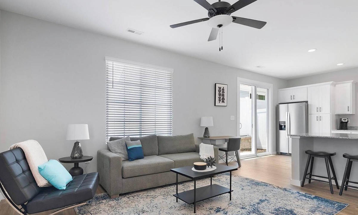 Madison Apartment | Landing | Stunning 1BD, Clubhouse, Courtyard