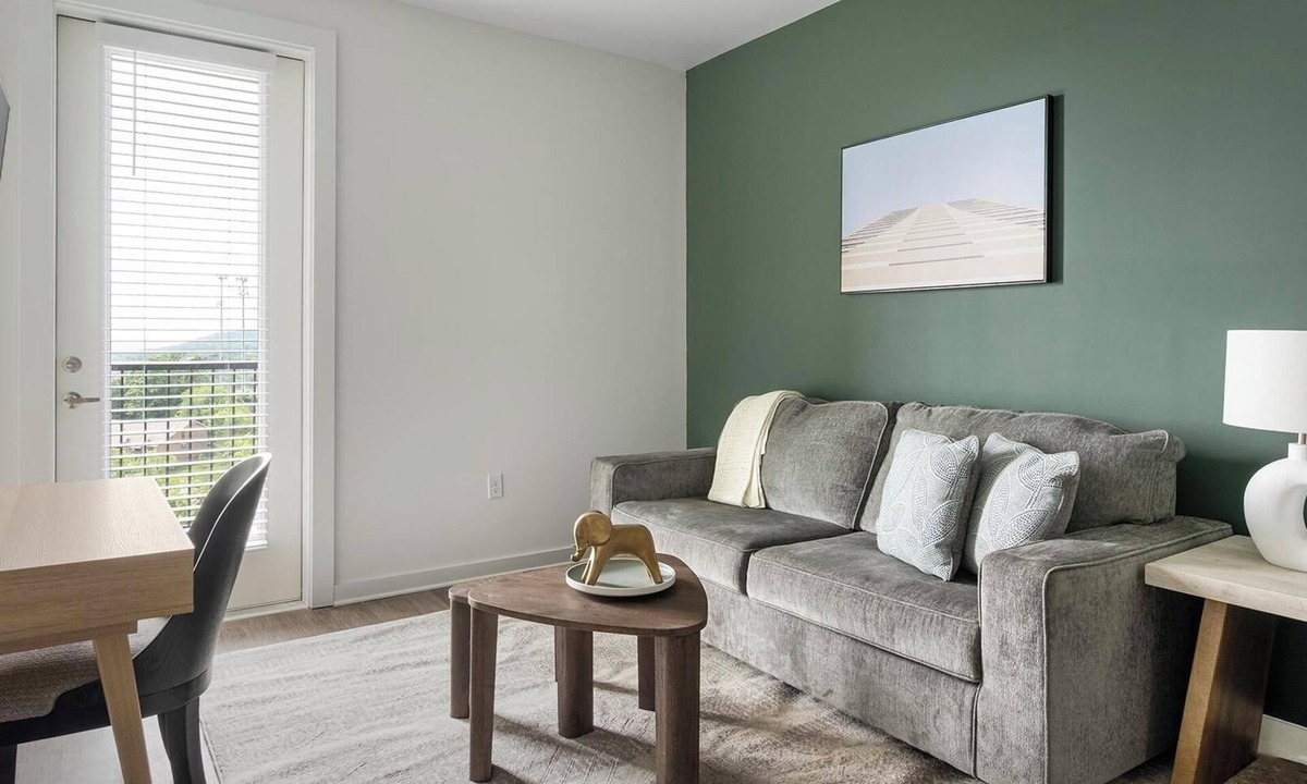Brentwood Apartment | Landing | Stunning 1BD, Gym, Clubhouse