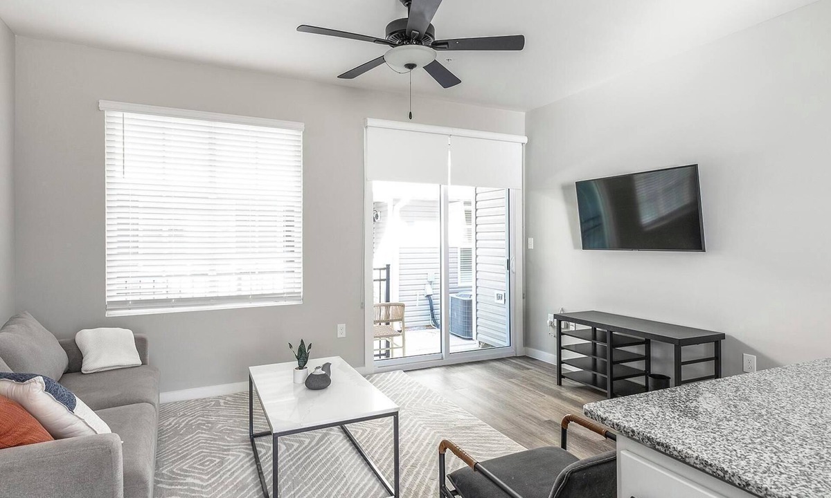 Madison Apartment | Landing | Stunning 2BD, Clubhouse, Gym