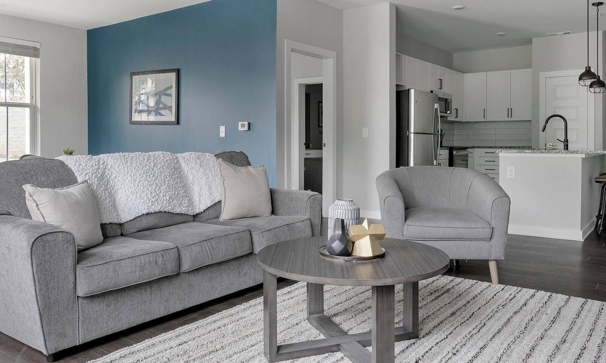 Mableton Apartment | Landing | Stunning 2BD, Gym, Pool