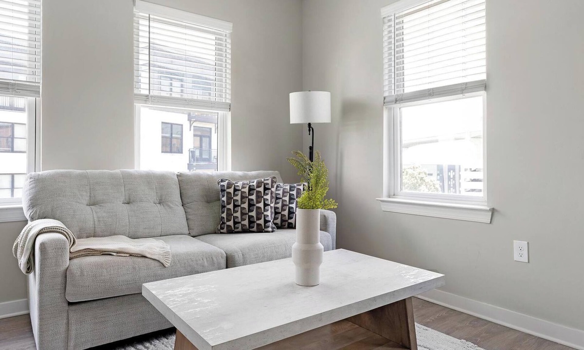Yamacraw Village Apartment | Landing | Stunning 2BD in Downtown