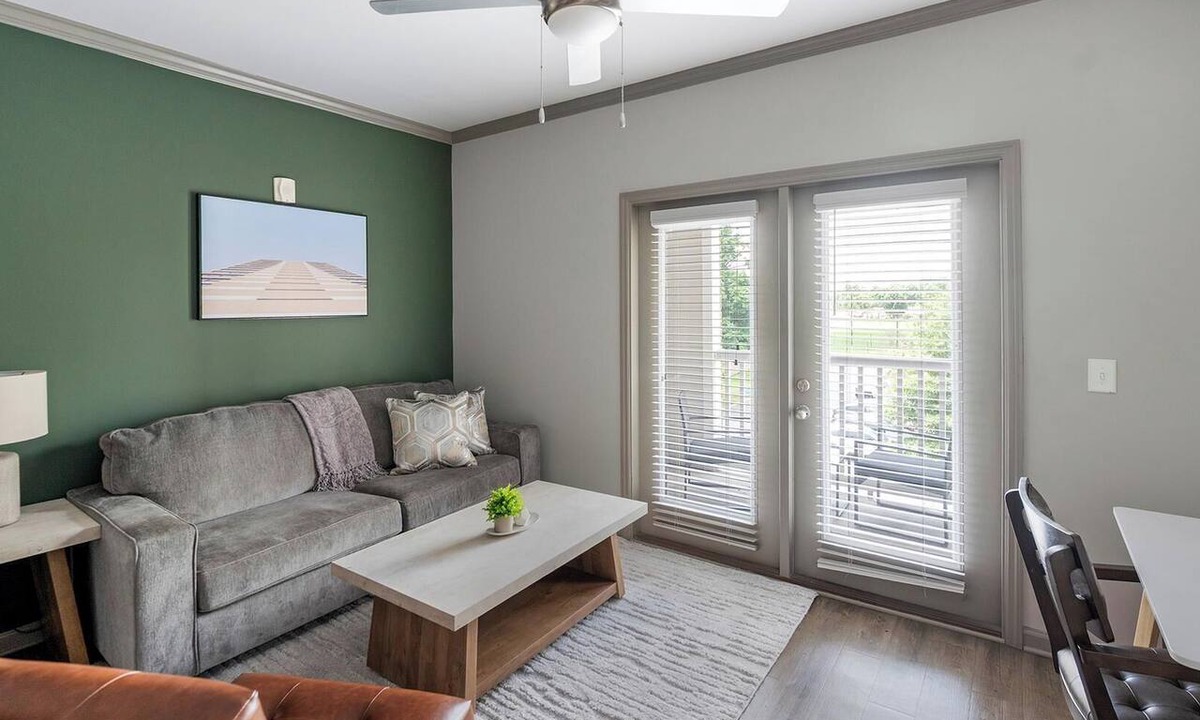 South Nashville Apartment | Landing | Stunning 2BD, Clubhouse, Gym