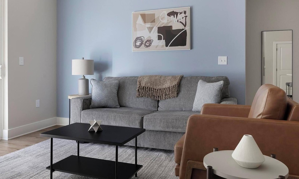 Oakwood Apartment | Landing | Stylish 2BD, Gym, Pool