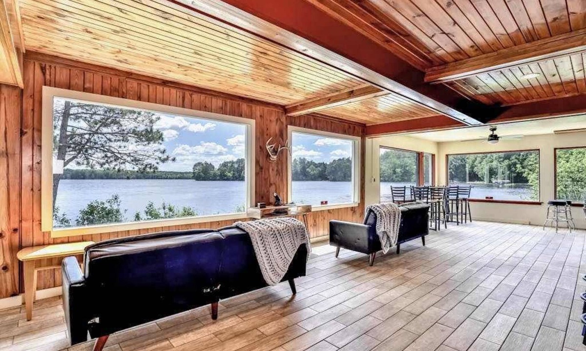 Rhinelander House | Large lakefront lodge w/Kayaks, Arcade games, WIFI, next to public boat launch