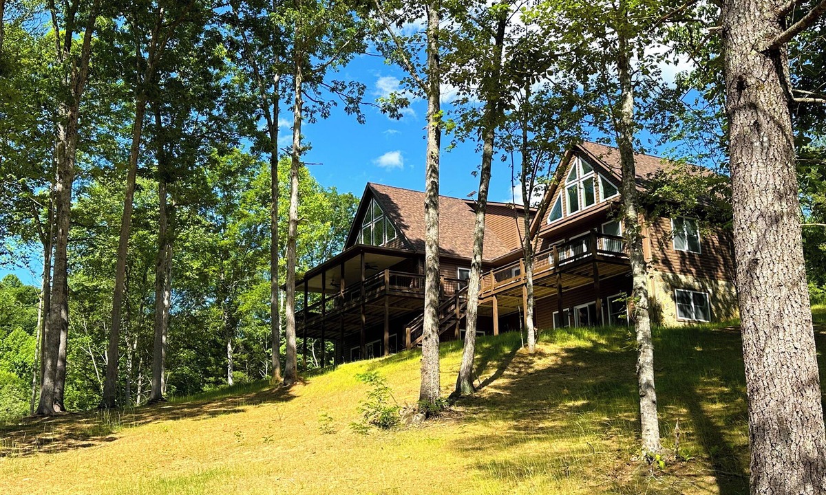 Woodlawn House | Laurel Mountain Getaway 🌄 Trout Fish on Crooked Creek🎣