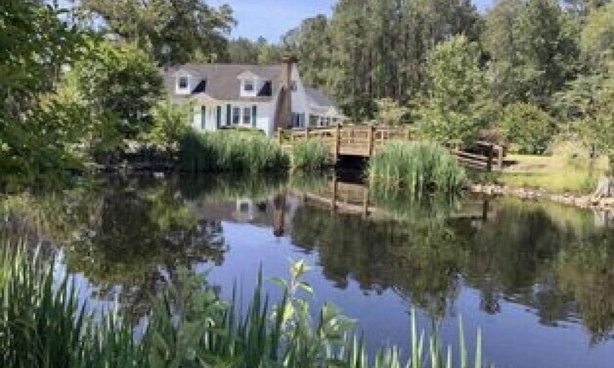 Ehrhardt House | Lazy Dog Acres