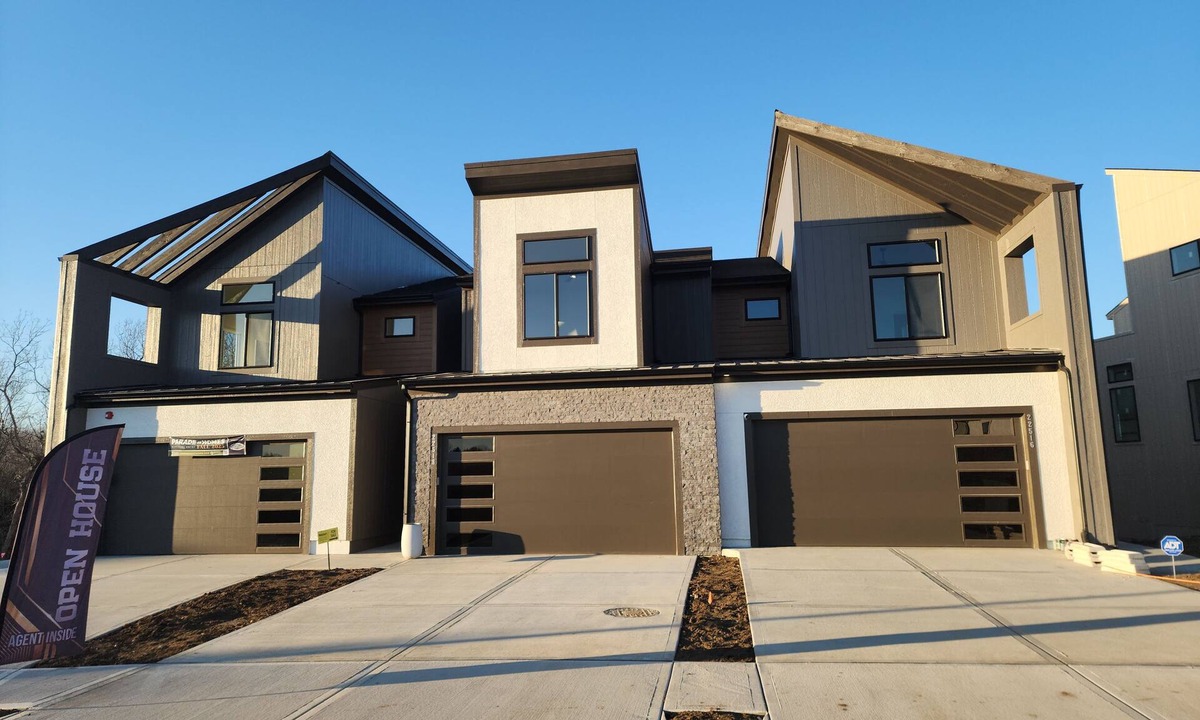 Lenexa House | Lenexa Executive Getaway