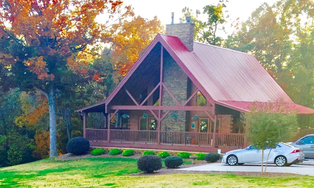 Greenback Cabin | Life is Better at The Conner Lodge No Cleaning Fees