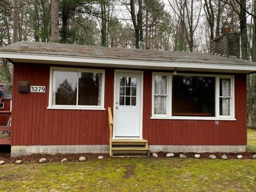 Lewiston House | Little Red Cottage in the Woods