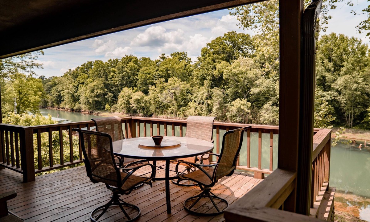 Heber Springs Cabin | Little Red River Waterfront Cabin for a perfect fishing getaway!