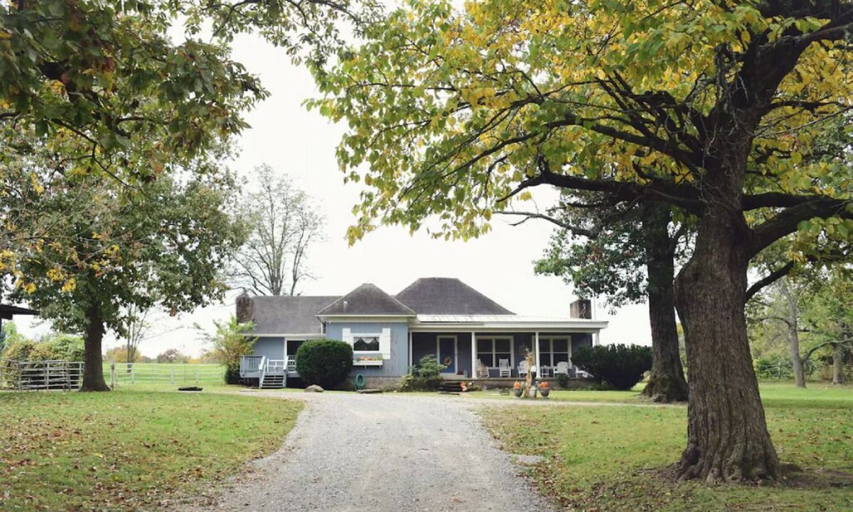 Pineville House | Little Sugar Farmhouse. an Idyllic Creekside retreat on a heritage farm