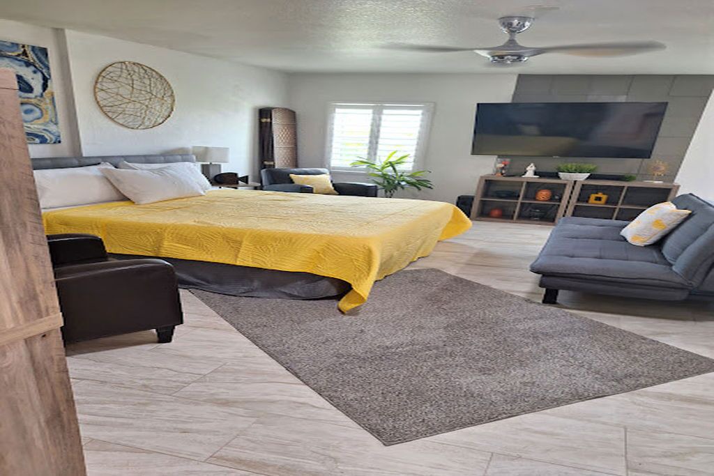 Deep Creek Apartment | LIUXURY STUDIO IN DEEDED COMMUNITY GOLF ! BLOCK AWAY, HEATED POOL!