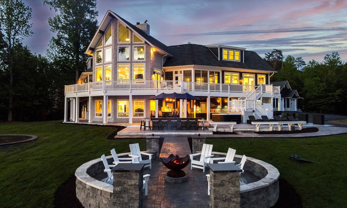 Bumpass House | LKA All Day! - An Expansive Waterfront Retreat on Lake Anna