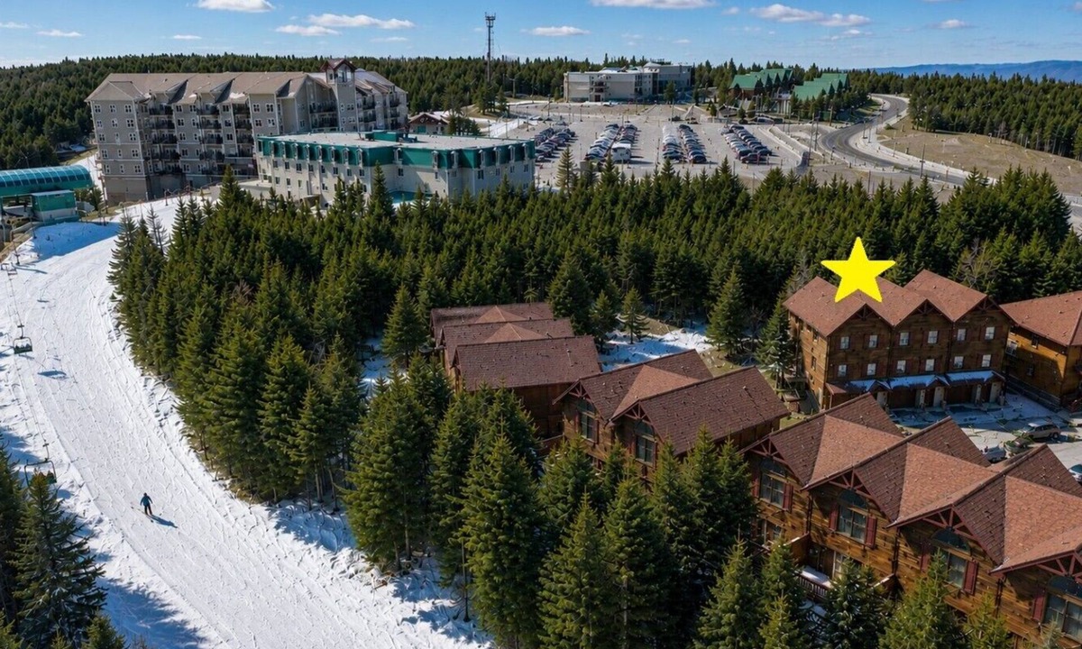 Snowshoe House | Loggers Run 2 Townhouse Near Slopes Hot Tub Garage