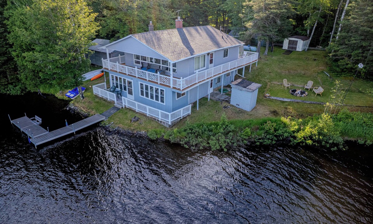 Michigamme House | Loon's Cove: Canoe, Kayak, and Sunshine by the Lake