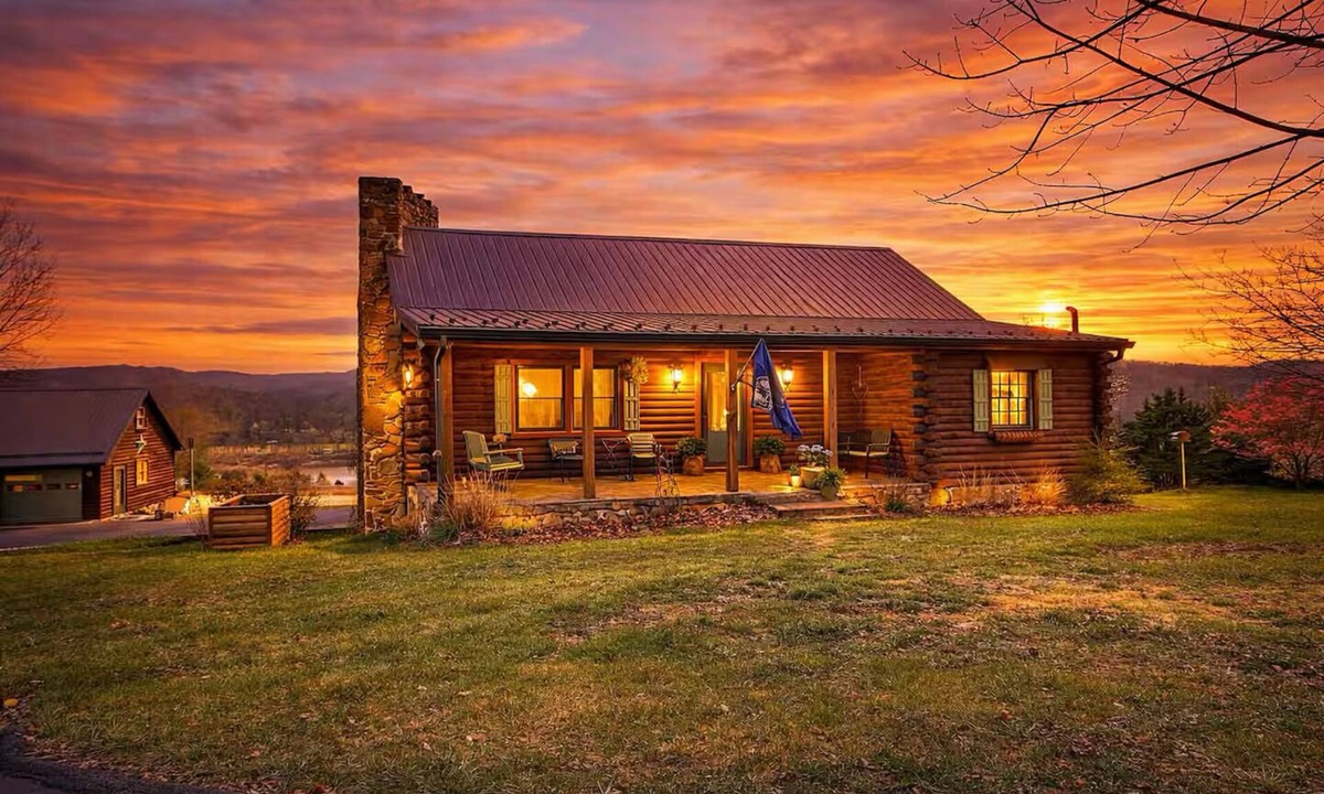 Abingdon Cabin | Lula’s Lake Retreat - an escape overlooking South Holston Lake with views.