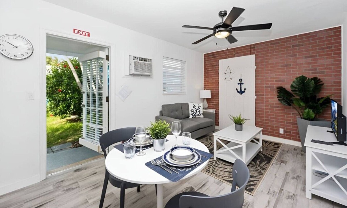 South Lake House | Luna Beach House