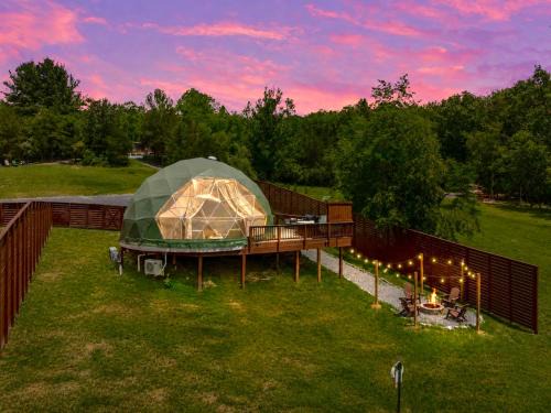 Luray House | Luna Dome - Lakefront with Hot Tub, Wi-Fi, Sleeps 4