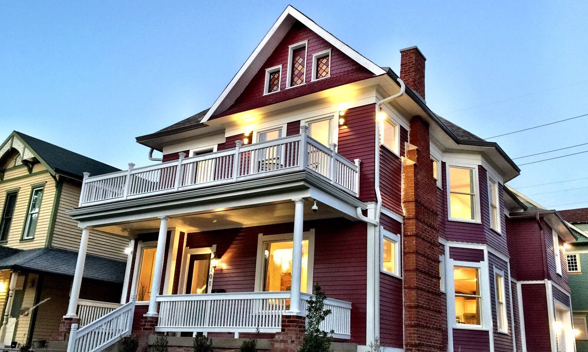 Herron Morton House | ✨Lux Indy Villa✨Downtown Oasis✨ Sleeps 25 ✨ Walkable ✨ High-End ✨ Sanitized ✨