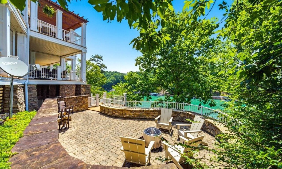 La Follette House | Lux Norris Lake Home|Private Dock & Stunning Views