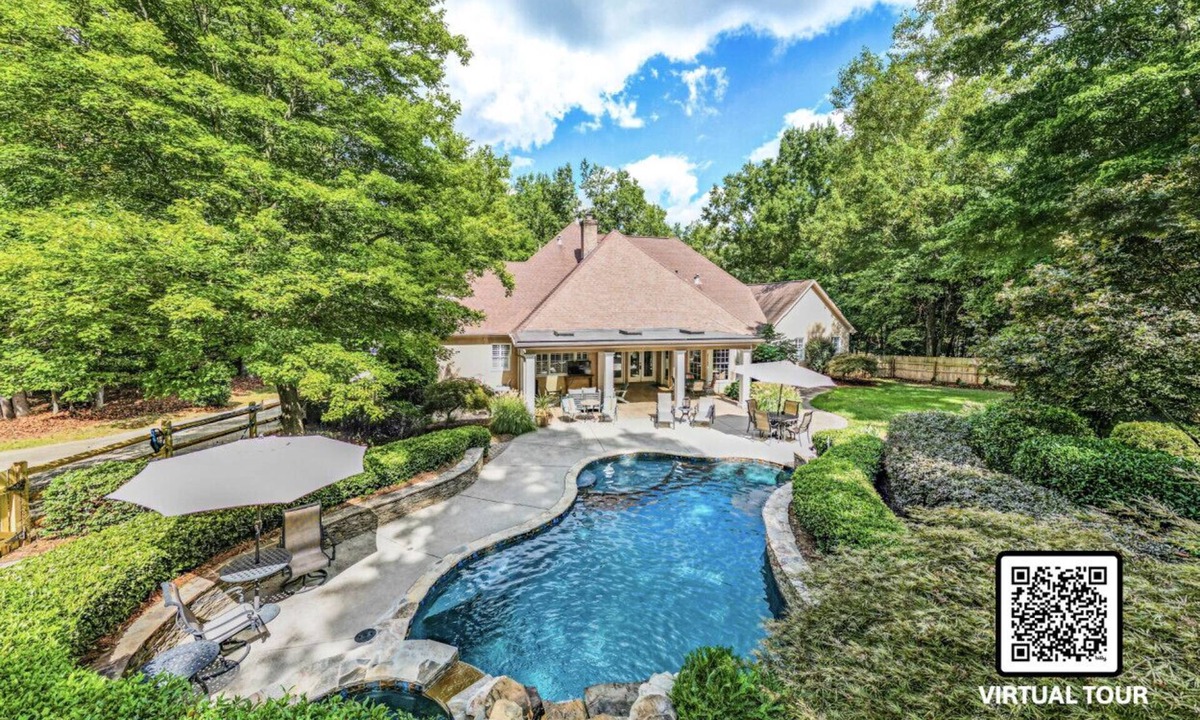 Providence Plantation Villa | LUX Resort Like Villa Heated Pool Hot Tub Games