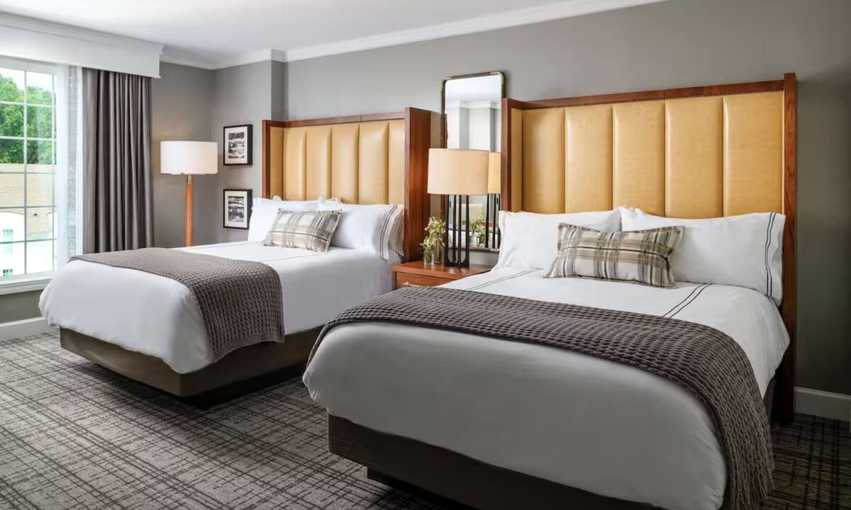 Braselton Hotel | Luxurious Guest Room Near Wine Tours & Tastings – Discover Braselton’s Vineyards