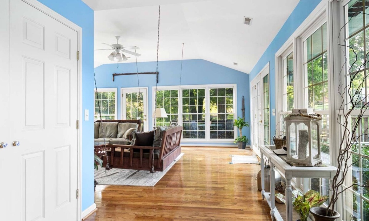 Columbia Other | Luxury 22 Acre Farmhouse Between Franklin & Columbia *pool*animals* working farm