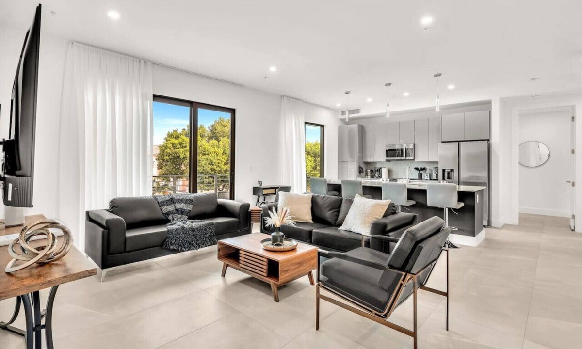 Harbordale Apartment | Luxury 3 bds APT Brand new, Perfectly located #202