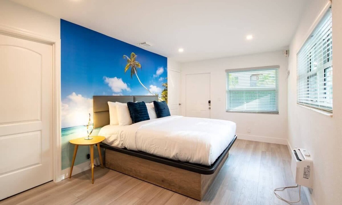 Poinciana Park Hotel | Luxury Boutique Hotel in Fort Lauderdale