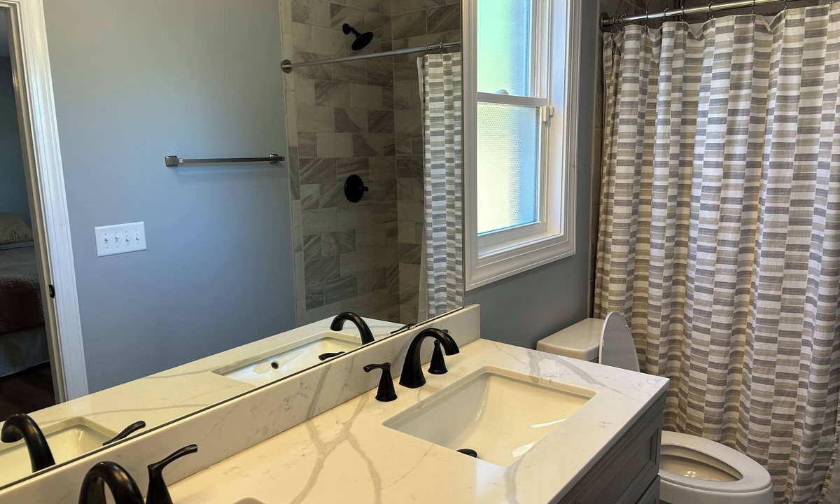 Shelby House | Luxury Escape in the City of Pleasant Living!