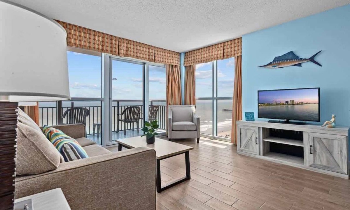 Downtown Myrtle Beach Condo | Luxury Oceanfront 3 Bedroom Condo On The Boardwalk!