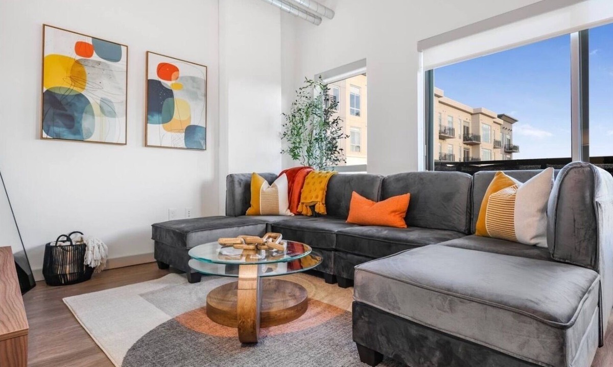 Sobro Condo | Luxury SoBro Condo - Walk to Broadway - Balcony - Pool & Gym