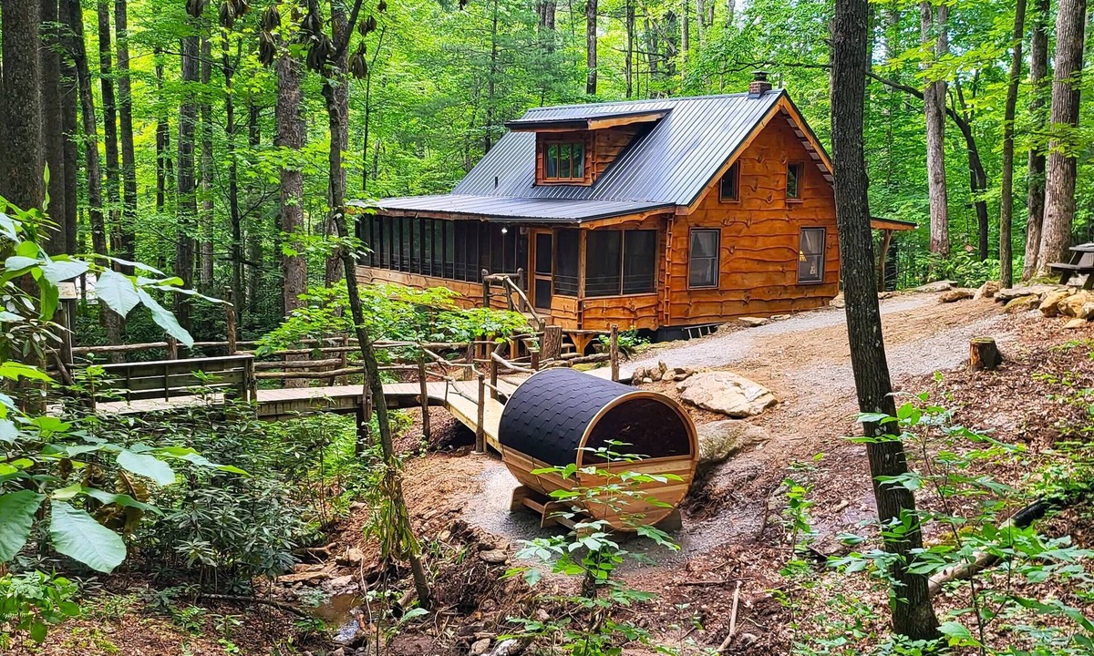 Saluda Cabin | Ma & Pa's cabin at Saluda Grade Cabins!