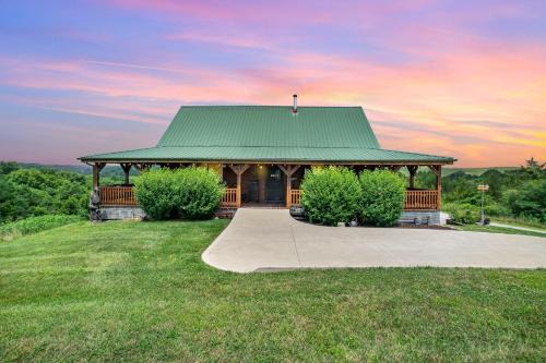 Williamstown Villa | Majestic Oaks Resort