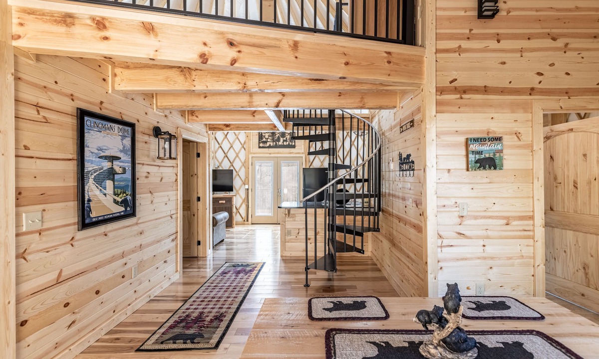Pigeon Forge Cabin | McBeary is Cozy, Cute, Luxury Yurt w/Big Deck, Hot Tub - Next to Dollywood