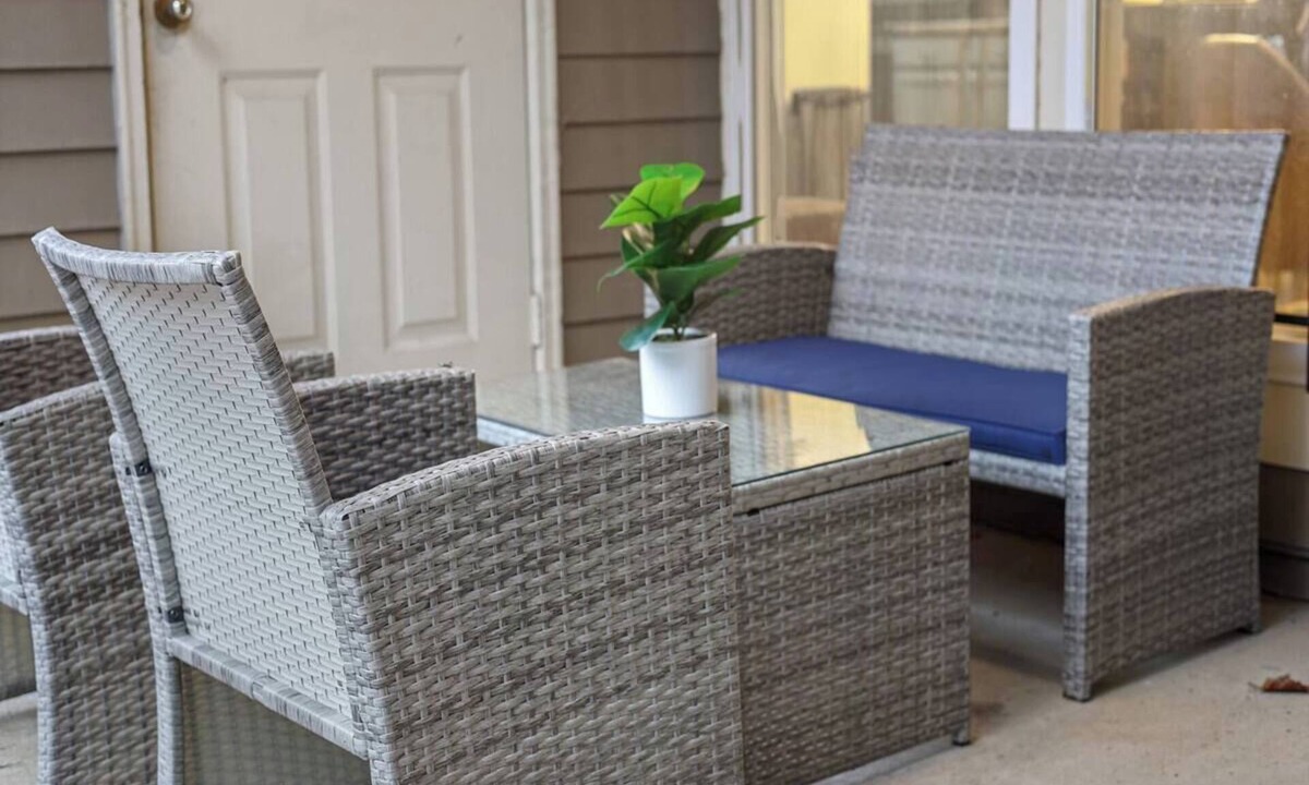 Uptown House | Memphis 2BR/1.5BA, Near St. Jude & Downtown, Fenced Yard, Pet-Friendly