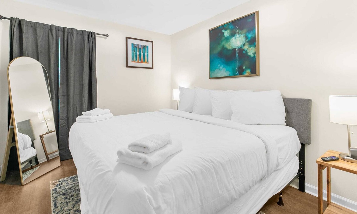 Norwood Apartment | Midtown Apartment, Near Parks! The Bricks Apt 3&4