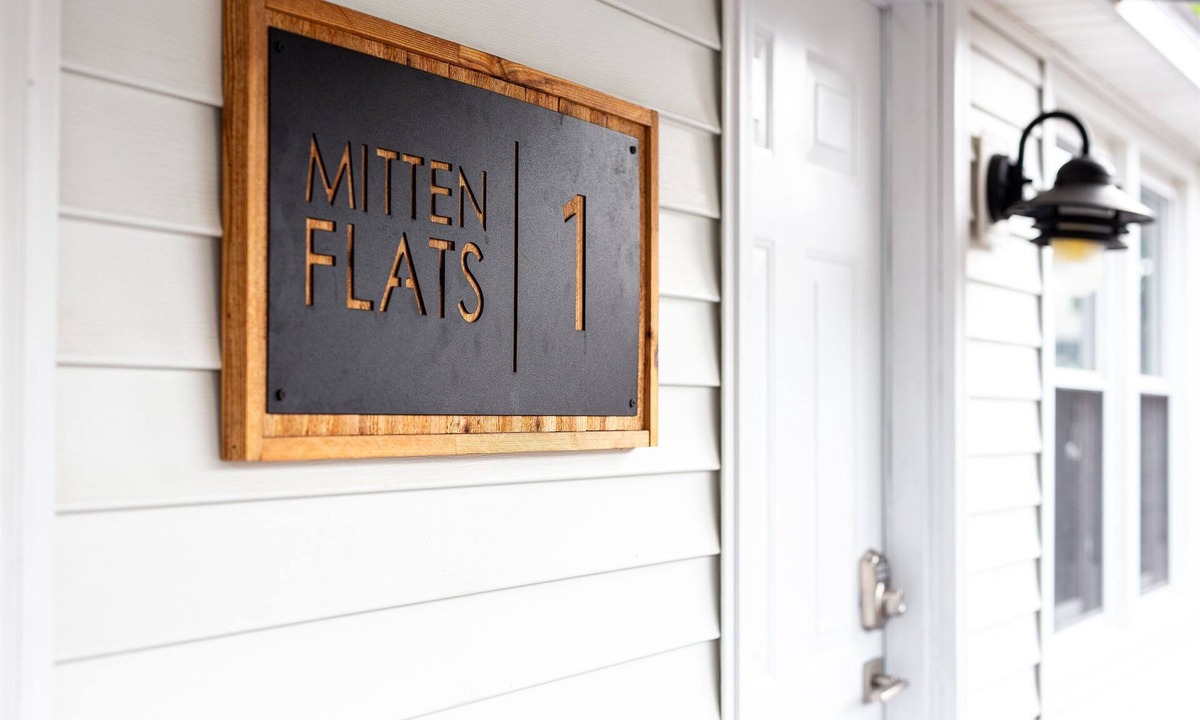 Ludington Apartment | Mitten Flats #1 - 1 Block to the beach! Hot Tub