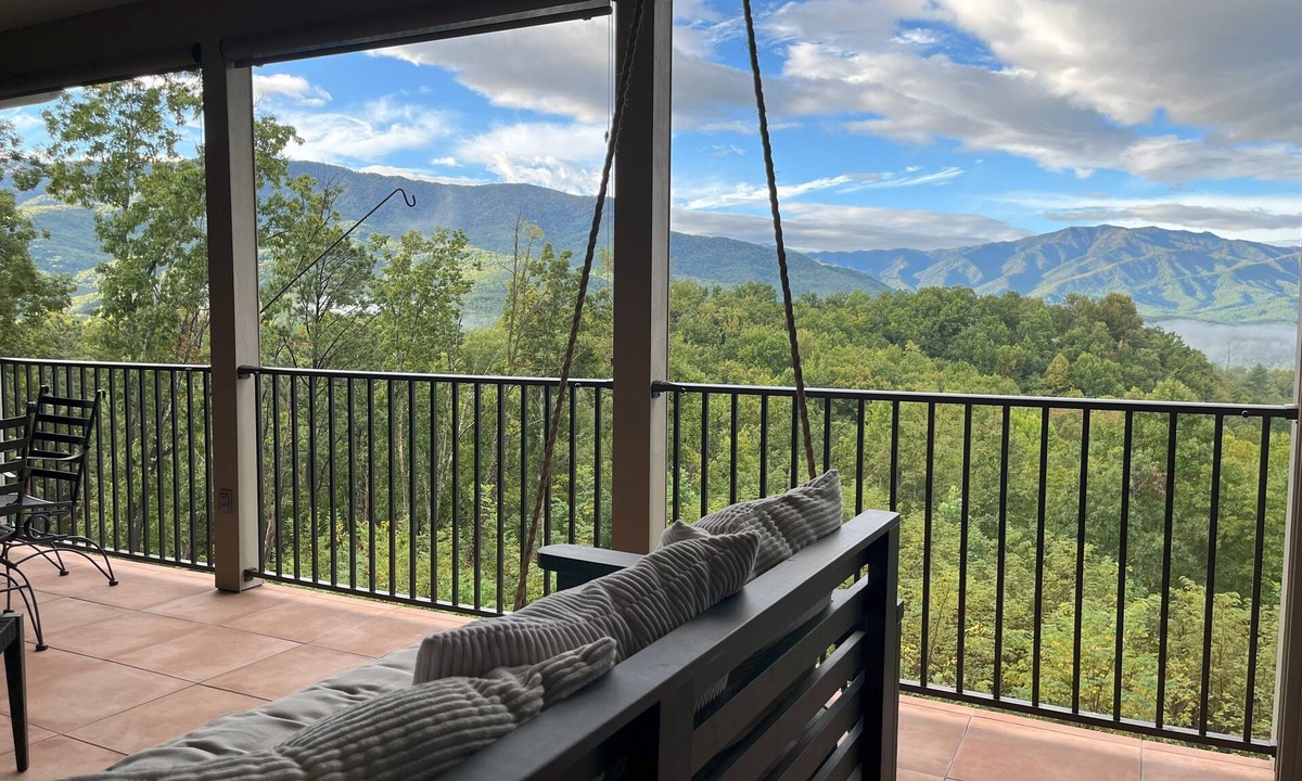 Gatlinburg House | Mobility friendly smoky mountain vacation rental! 180° views, 3 covered porches