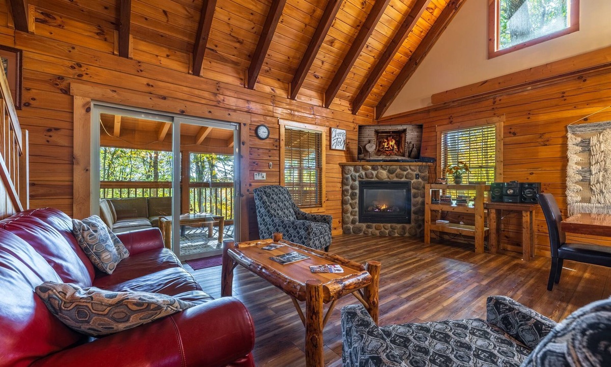 Rockbridge Cabin | Mockingbird Cabin (Hocking Hills area)