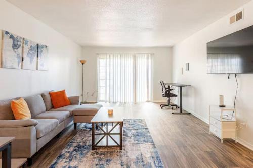 Crestline Heights Apartment | Modern 2 BR APT, Near Hospital & UAB, WiFi