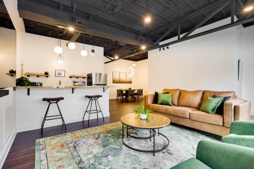 Harrisonburg House | Modern 3BR Home Near JMU - EMU | Sleeps 6
