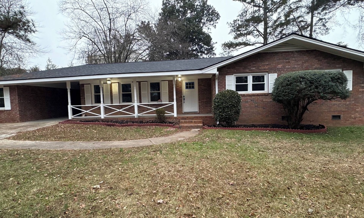 Lithonia House | Modern 4BR Retreat + Private Suite Near ATL