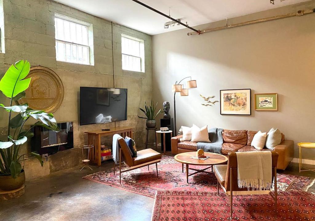 Central Business District Apartment | Modern City Loft Downtown Lynchburg VA LYH HUGE
