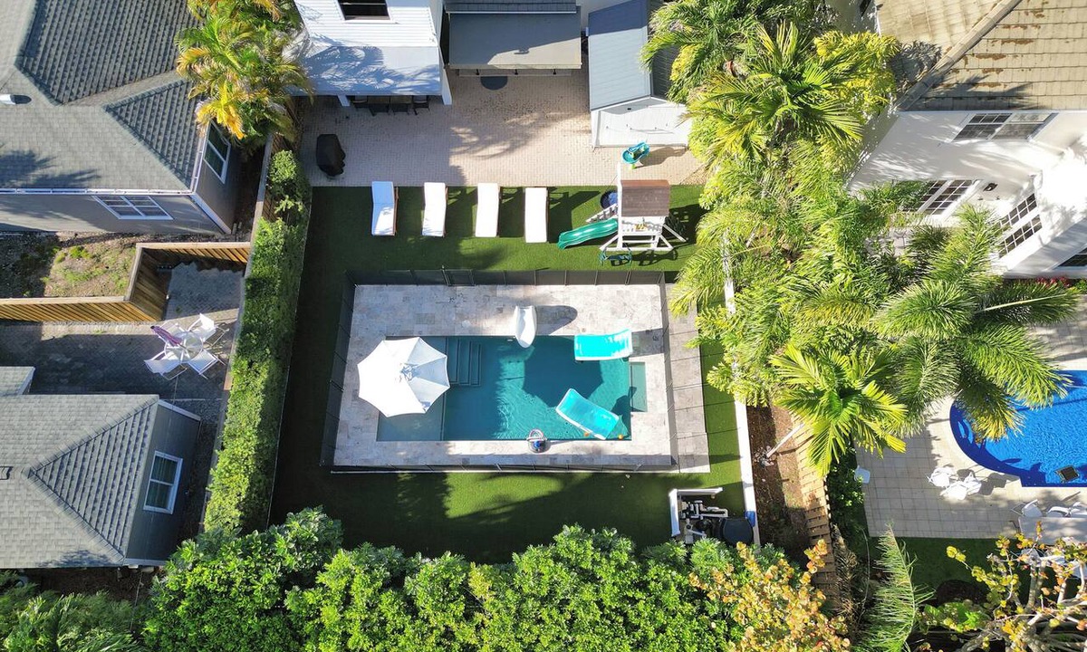 Colee Hammock House | Modern Coastal Family Friendly Home Minutes to Las Olas & Fort Lauderdale Beach
